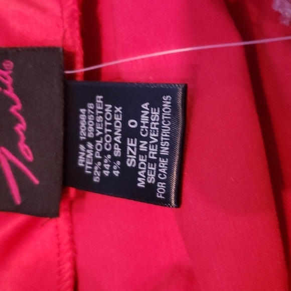 Torrid Satiny Sexy Red Top with Adjustable Straps NWT - Picture 6 of 6